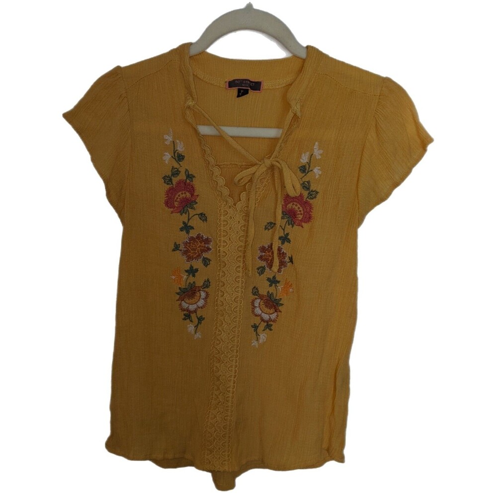 50th Street Petite Top PM Medium Mustard Yellow Embroidered Lace Trim